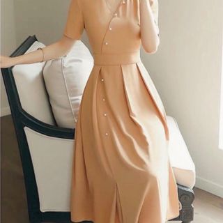 ĐẦM KEM DÁNG DÀI NÚT NGỌC