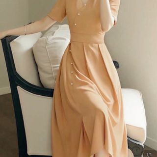 ĐẦM KEM DÁNG DÀI NÚT NGỌC