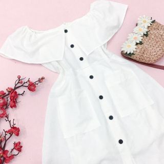 ĐẦM TRẮNG TRỄ VAI NÚT ĐEN
