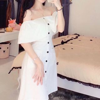 ĐẦM TRẮNG TRỄ VAI NÚT ĐEN