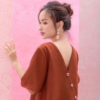 ĐẦM CAM ĐẤT XÒE NÚT SAU