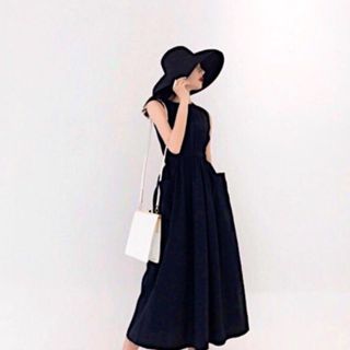 ĐẦM ĐEN DÀI THUN EO 2 TÚI