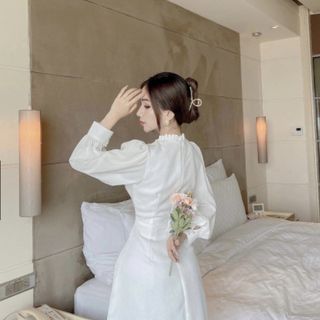 ĐẦM TRẮNG CỔ TRÒN TAY DÀI