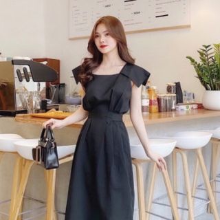 ĐẦM SUÔNG ĐEN DÀI CỔ ĐẮP