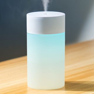Máy phun sương tạo ẩm mini Humidifier, Tạo độ ẩm không khí, giảm nhiệt cái nóng mùa hè, giảm hanh khô trong phòng điều hòa