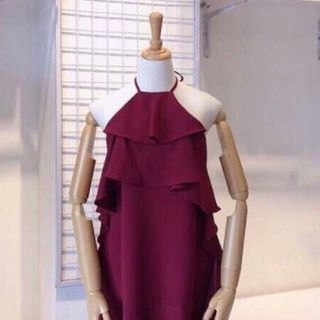 ĐẦM YẾM ĐỎ