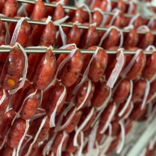 Lạp xưởng tươi trứng muối
