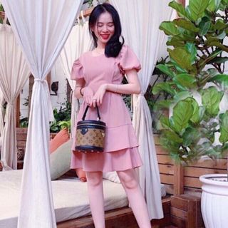 ĐẦM VÁY HỒNG TẦNG THẮT EO