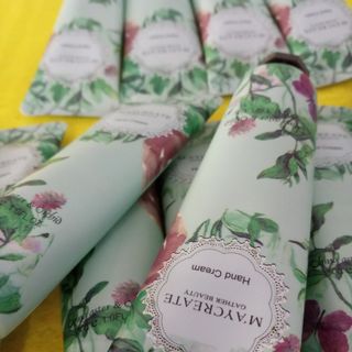 Kem dưỡng da tay thơm mùi trái cây đủ mùi