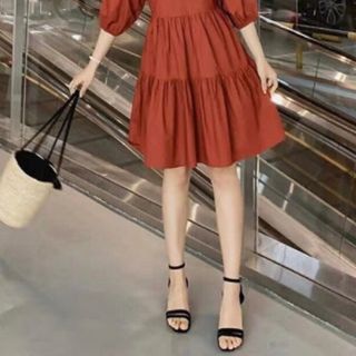 ĐẦM CỔ V TAY LỠ 2 MÀU