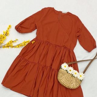 ĐẦM CỔ V TAY LỠ 2 MÀU