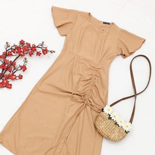 ĐẦM KEM RÚT DÂY