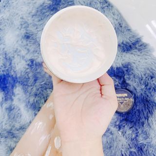 Body trắng da Puskin vinus