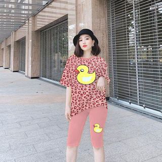 Set đồ nữa áo thun vịt vàng kèm quần lửng freesize