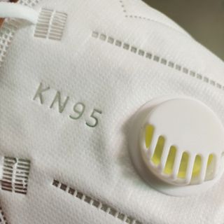 Khẩu trang N95 có van thở 5 lớp kháng khuẩn 1 hộp 20 cái