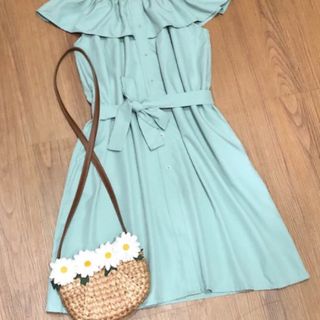 ĐẦM MINT TRỄ VAI