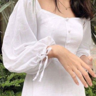 ĐẦM TRẮNG TAY NƠ