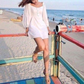 ĐẦM TRẮNG TAY NƠ