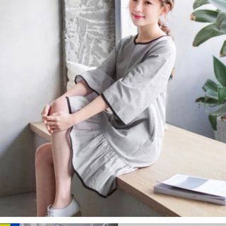 ĐẦM XÁM VIỀN ĐEN TAY LỠ