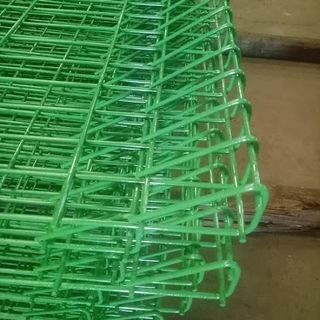 Hàng Rào Lưới Thép Tam Giác Gập 2 Đầu