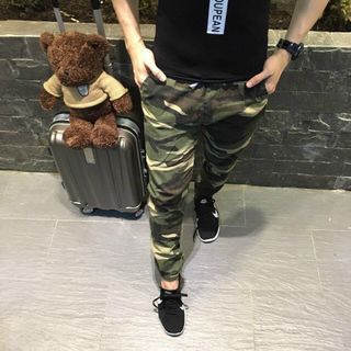 Quần lính kaki dày dặn, mượt, thông thoáng, thấm hút mồ hôi tốt, thoải mái