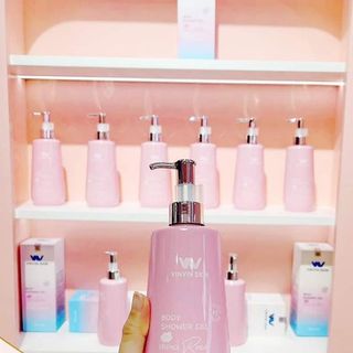 Sữa tắm kích trắng hoa hồng