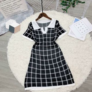 Đầm len kẻ sọc. Mẫu hot về thêm Đầm len kẻ sọc cưng qá , chất len tăm dày đẹp á . Lên form tôn dáng sáng da