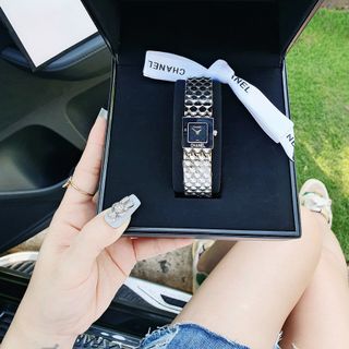 ĐỒNG HỒ THỜI TRANG VUÔNG MINI CAO CẤP SALE