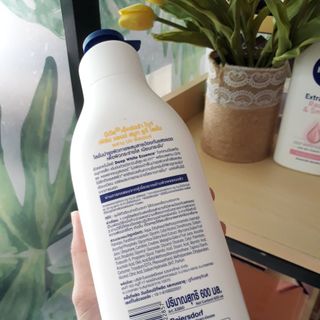 (Auth Thái-Chai lớn) Dưỡng Thể Trắng Da Đêm Nivea Extra White Firm & Smooth 600ml