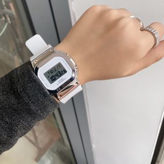 Đồng hồ điện tử thể thao nam nữ s5600