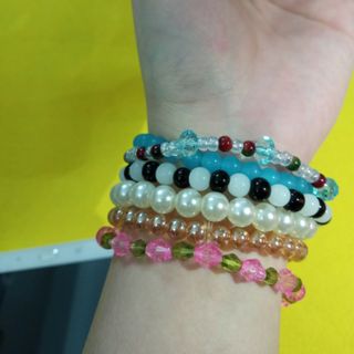 Combo bộ nhiều chuỗi đeo tay Giá sỉ 30k/1 bộ ( gồm 5 đến 6 chuỗi sẽ mix ngẫu nhiên mẫu ) mẫu nào cũng rất đẹp các bạn yên tâm nhé