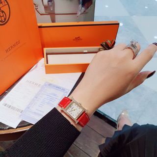 ĐỒNG HỒ HERRMES MINI DA NỮ VIỀN ĐÁ CAO CẤP