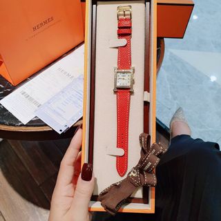 ĐỒNG HỒ HERRMES MINI DA NỮ VIỀN ĐÁ CAO CẤP