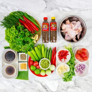 Mắm Thái Lan Trộn Gỏi Đu Đủ Somtum Ba Khía Chua Cay 400ml- Nước sốt làm nộm đu đủ Maebunlam ส้มตำไทย