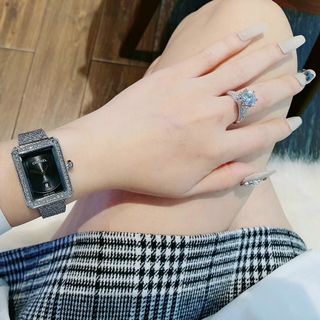 ĐỒNG HỒ THỜI TRANG NỮ 2K5 SIÊU XINH