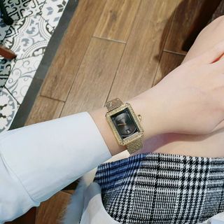 ĐỒNG HỒ THỜI TRANG NỮ 2K5 SIÊU XINH