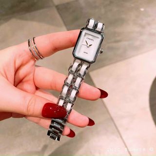 ĐỒNG HỒ THỜI TRANG DÂY DA XÍCH NỮ MINI