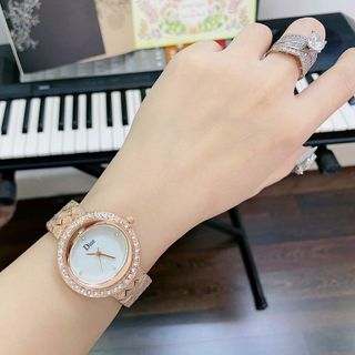 ĐỒNG HỒ DlOR VIỀN HỘT NỮ XINH