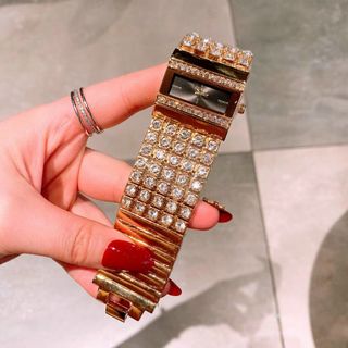 ĐỒNG HỒ GUEESS BẢNG ĐÍNH ĐÁ NỮ XINH