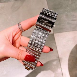 ĐỒNG HỒ GUEESS BẢNG ĐÍNH ĐÁ NỮ XINH