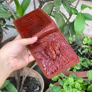 Ví cá sấu đan viền