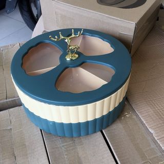Khay hộp mứt tròn 2 tầng hình hưu