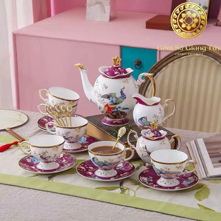 ẤM CHÉN SỨ XƯƠNG HOÀNG GIA CAO CẤP-ROYAL TEA SET HỌA TIẾT CHIM CÔNG ( KÈM HỘP LÀM QUÀ TẶNG)