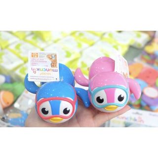 Đồ chơi chim cánh cụt tập bơi Munchkin - Xanh