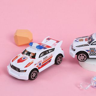 Xe đồ chơi màu trắng