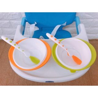 Bộ 2 bát ăn NUK chống đổ có nắp
