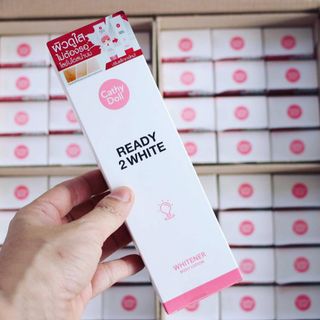 Sữa dưỡng thể Cathy Doll Ready 2 White Whitener Body Lotion 150ml cho da trắng sáng