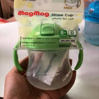 Bình tập uống Pigeon 200ml có tay cầm và ống hút Mag Mag hồng D74104700