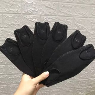 Khẩu Trang KF94 4Lớp 2 Màu đen và trắng
