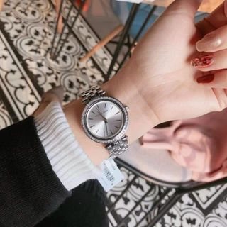 ĐỒNG HỒ MlCHAEL KORS NỮ VIỀN ĐÁ VUÔNG CAO CẤP
